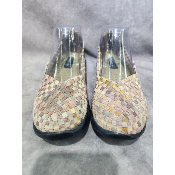 Bare Traps LEXIE Woven Slip-On Flat Shoe Pastel Multicolor Womens Size 8 Casual - Picture 2 of 8
